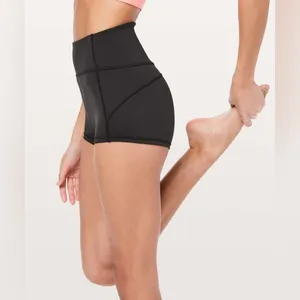 LULULEMON In Movement Short Everlux 2.5" in Black Sz. 10 thumbnail 6