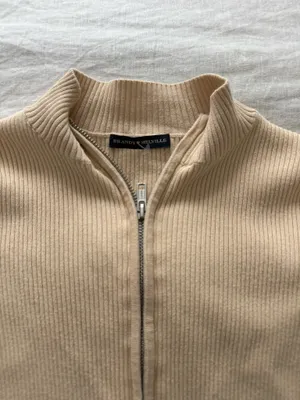 Brandy Melville Top thumbnail 3