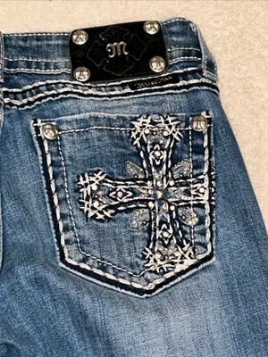 Womens Jeans Sz 29 Y2k vintage Cropped Rhinestone Cross Pocket thumbnail 5