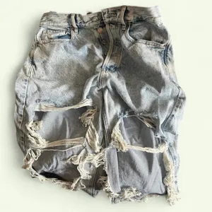 Distressed denim Jeans with a faded, ripped look Ultra High riseSlim size 28#143 thumbnail 1