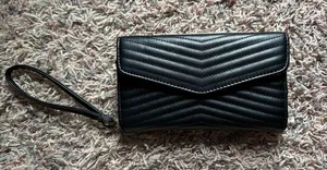 Universal Threads Wristlet Wallet thumbnail 1