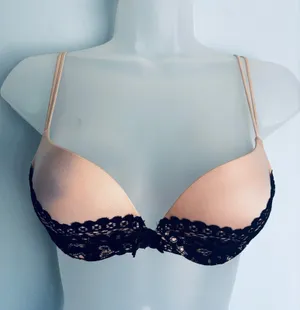 Victoria's Secret Push Up Bra 32A Cream/Pink Black Lace Padded Plunge thumbnail 1