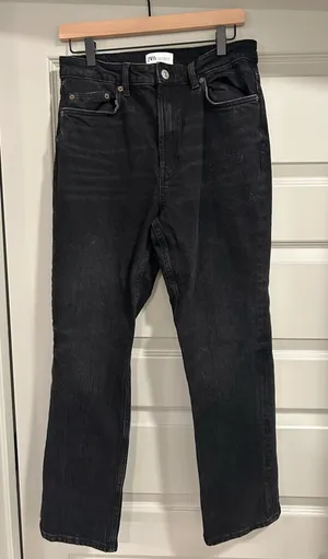 Zara high rise stove pipe jeans thumbnail 1
