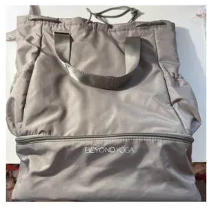 Beyond Yoga Go To Backpack Taupe Gray Nylon Gym Yoga Bag with‎ Shoe Compartment thumbnail 2