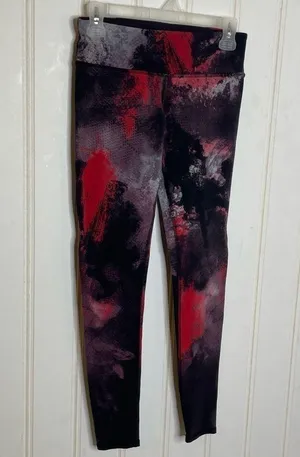 ALO Yoga Airbrushed Leggings in Ruby Red Smoke 688 thumbnail 4