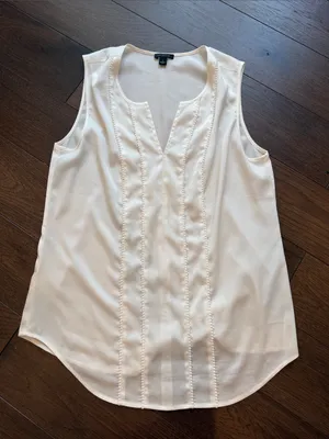 Ann Taylor Factory Cream Sleeveless V-Neck Textured Camisole - Small - C69-006 thumbnail 1