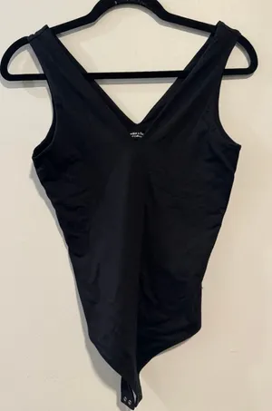 Abercrombie & Fitch Black‎ Bodysuit Women’s Medium V-Neck Sleeveless Stretch thumbnail 1