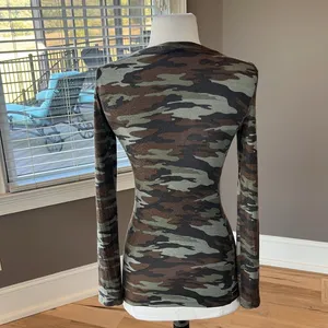 Rue 21 Camo Shirt Knit Long Sleeve Womens XS thumbnail 4
