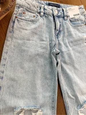 Aeropostale light wash distressed low rise wide leg jeans 000R thumbnail 4
