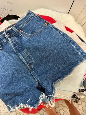 Levi’s Ribcage Shorts thumbnail 5