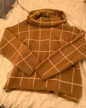 Forever 21 grid sweater thumbnail 1