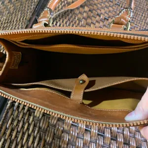 Vintage Dooney & Bourke Leather Purse thumbnail 8