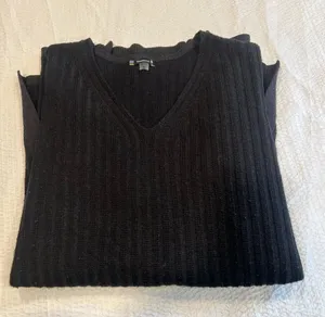 Smartwool Women's Shadow Pine V-Neck Rib Sweater in black M women thumbnail 1