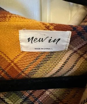 Boutique Hooded Flannel Size L thumbnail 2