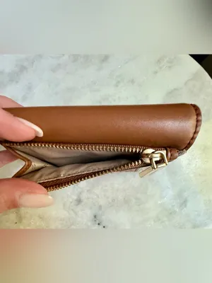 Michael Kors Carmen Medium
Envelope Trifold Wallet - Pink
Stripe thumbnail 11