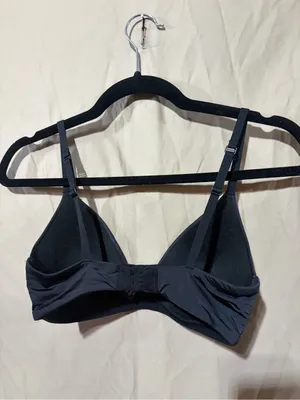 Skims bra thumbnail 2
