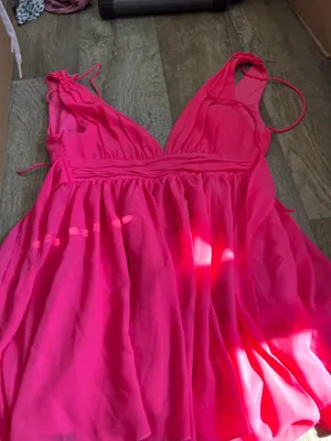 LUCY IN THE SKY Ysabel Chiffon Dress in Hot Pink Sz S Mini with back bow detail thumbnail 11