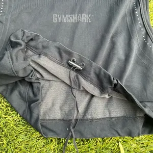 Gymshark Crop Muscle Tank thumbnail 3