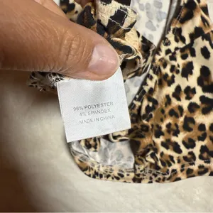 White Fox Boutique Leopard Print halter tide back top SZ:S thumbnail 3