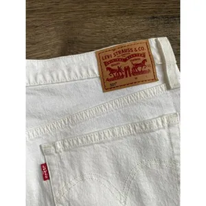 NWOT Womens Levis 501 white cut off denim shorts high rise 2.5in inseam size 32‎ thumbnail 9