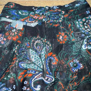Veronica Beard Sheer Outer Layer Black and Red Floral Dress thumbnail 16