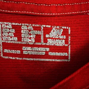 Men’s 2xl New Balance Red Sleeveless Gym Shirt thumbnail 2