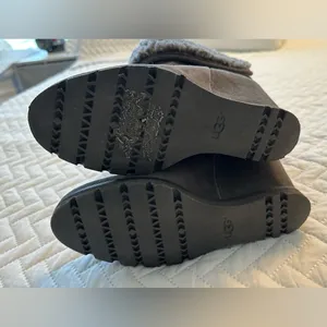 UGG Boots size 7 thumbnail 5