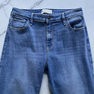Abercrombie & fitch the flare ultra high rise jeans Sz 27 thumbnail 6