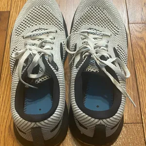 Women's Brooks Revel 5 White Black Running‎ Shoes Size 9.5 1203611B121 thumbnail 3