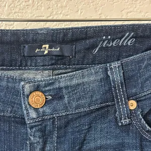 NWT 7 For All Mankind Jiselle in Dark Blue Flare Jeans - Size 32 thumbnail 4