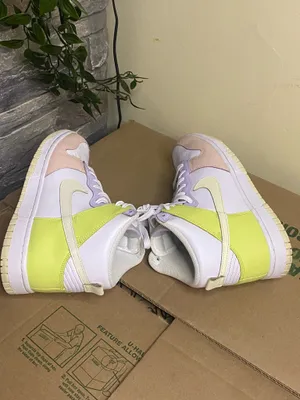 Nike Dunk High Women's Sneakers shoes Size 7.5 thumbnail 3