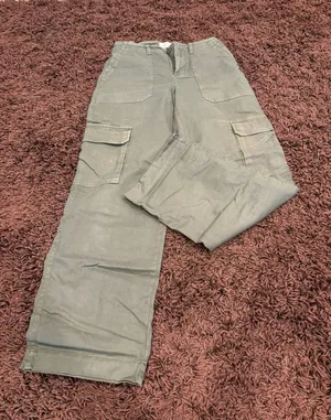 Universal Thread Green Khakis thumbnail 1