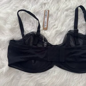 Skims Ultra Fine Mesh Strapless Bra Onyx Size 38DD thumbnail 6