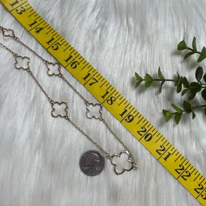 Clover leaf long gold tone necklace Silver thumbnail 5