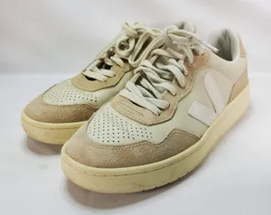 Veja V-10 Sneakers Womens 8 White Natural Suede ChromeFree Leather Low Top Shoes thumbnail 1
