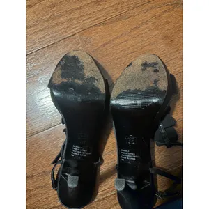 White House Black‎ Market Beverly Heels Floral Rosette Black Satin Platform 7M thumbnail 7