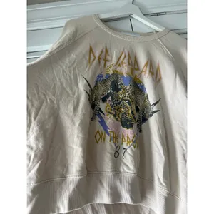 REVOLVE DAYDREAMER Vintage Feel Def Leppard On The Prowl‎ 1987 Sweatshirt Sz M thumbnail 2