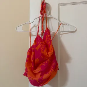 Floral top Multiple Size M thumbnail 2