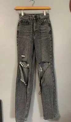 PacSun 90s Boyfriend Jeans thumbnail 1