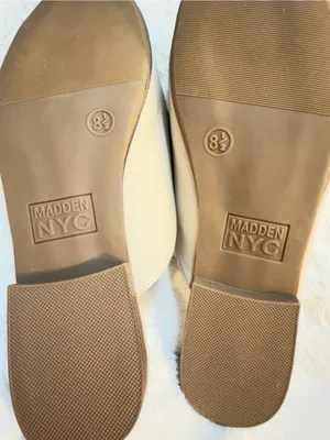Madden NYC Women's Almond Toe Mules with Gold-Tone Chain Size 8.5-new! thumbnail 3