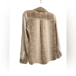 Old Navy Beige Tan Brown Snakeskin Sheer Button Down Long Sleeve Blouse Sz S/P thumbnail 3