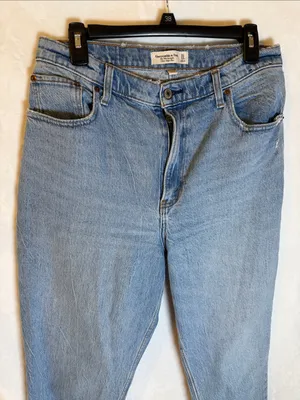 Abercrombie & Fitch Classic Light Wash High-Rise Straight Jeans thumbnail 5