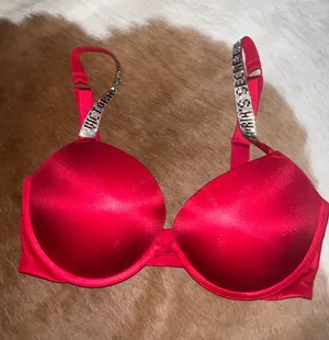 Victoria's Secret Bling Strap Very Sexy Push-up Bra thumbnail 1