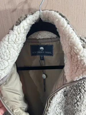 Southern Shirt Cozy Sherpa Zip Vest in Light Taupe NWT Size Small thumbnail 3