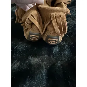 Manitoba Mukluks Harvester Moccasin Suede beaded Size 9 excellent preowned thumbnail 4