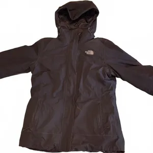 The North Face $200 Toro Peak Triclimate Woman’s Small Black Hooded Jacket thumbnail 1