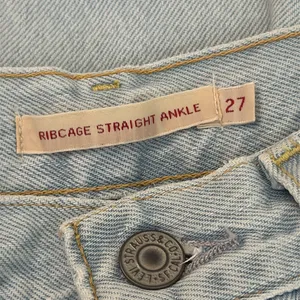 Levi’s Light Blue Ribcage Straight Ankle Denim Jeans thumbnail 4