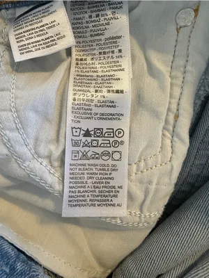 Levi’s NWT Wedgie Straight Jeans Women’s 25x28 Light Wash High Rise Denim thumbnail 10