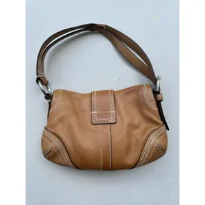 VTG Y2K Coach 10578 British Tan Soho Buckle Flap Cowhide Leather Shoulder Bag thumbnail 2