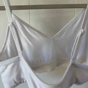 Aritzia Golden BUTTER Hold Tight Bra Top Bright White Size M thumbnail 7